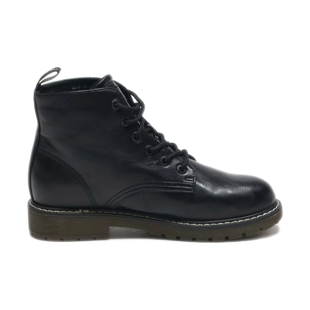 Bench. Ankle Boots Leather Black Colour For Women