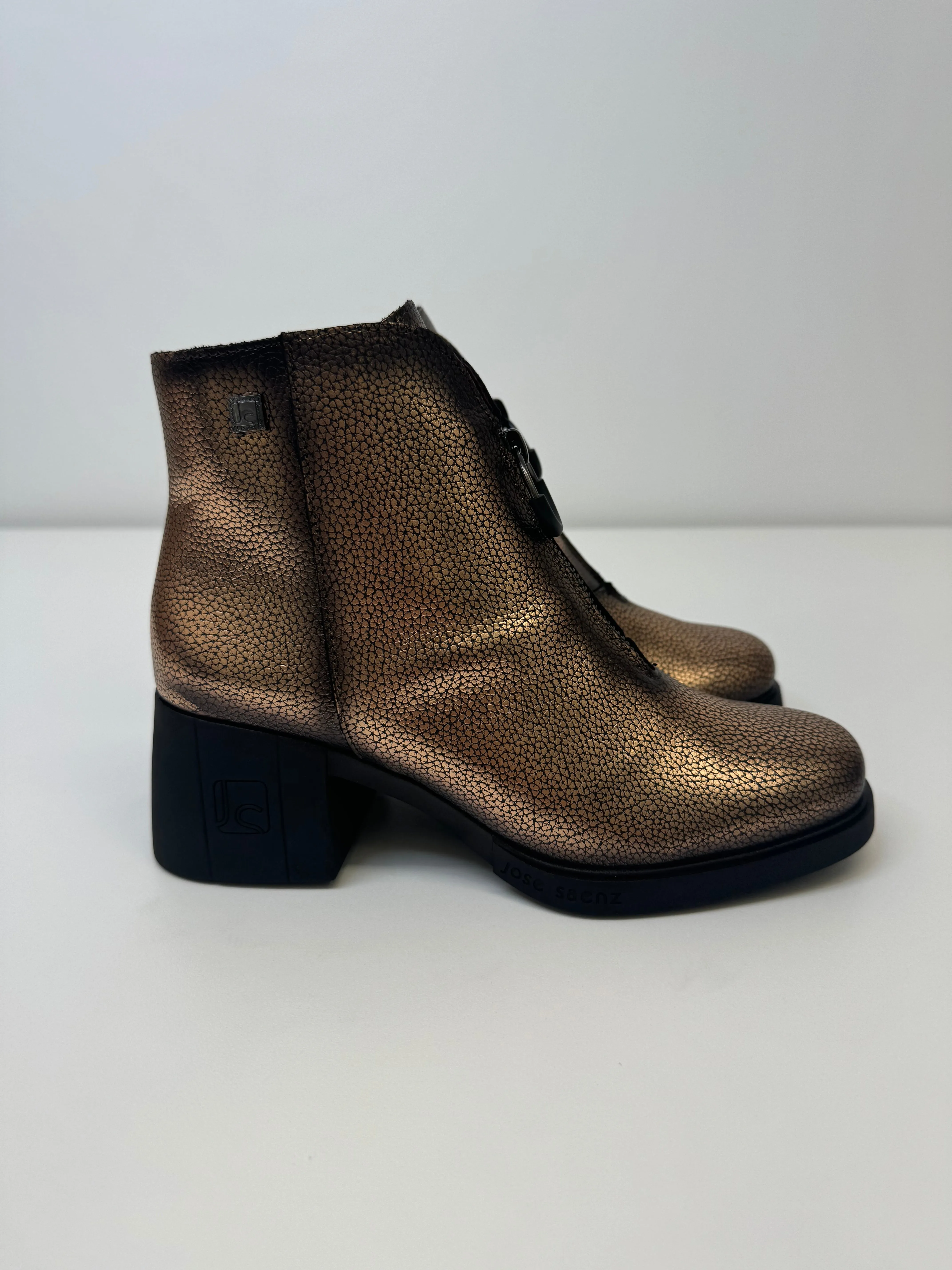 JOSE SAENZ Bronze Shiny Boots