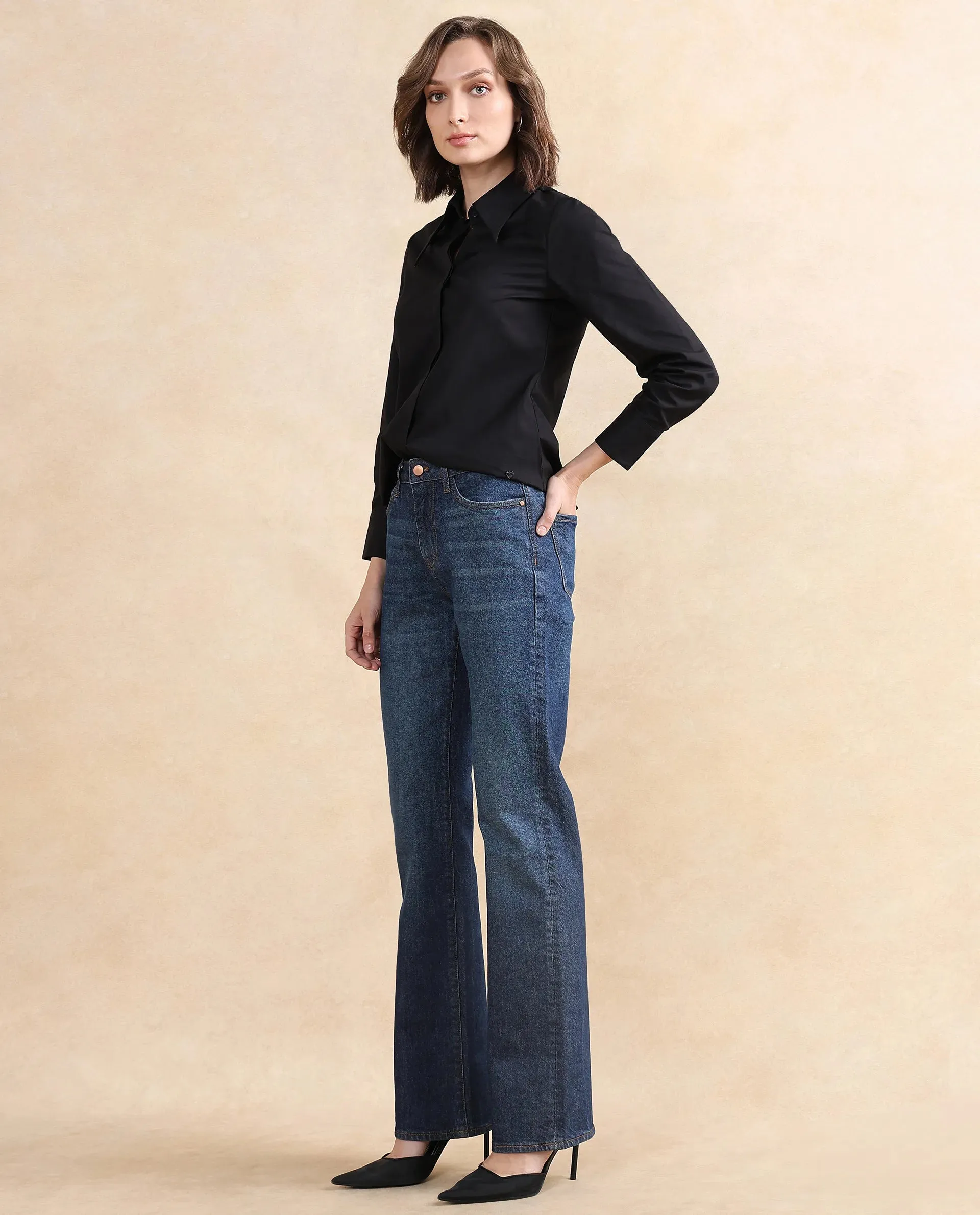 Rareism Women Osseo Dark Blue Cotton Elastane Fabric Solid Regular Length Jeans