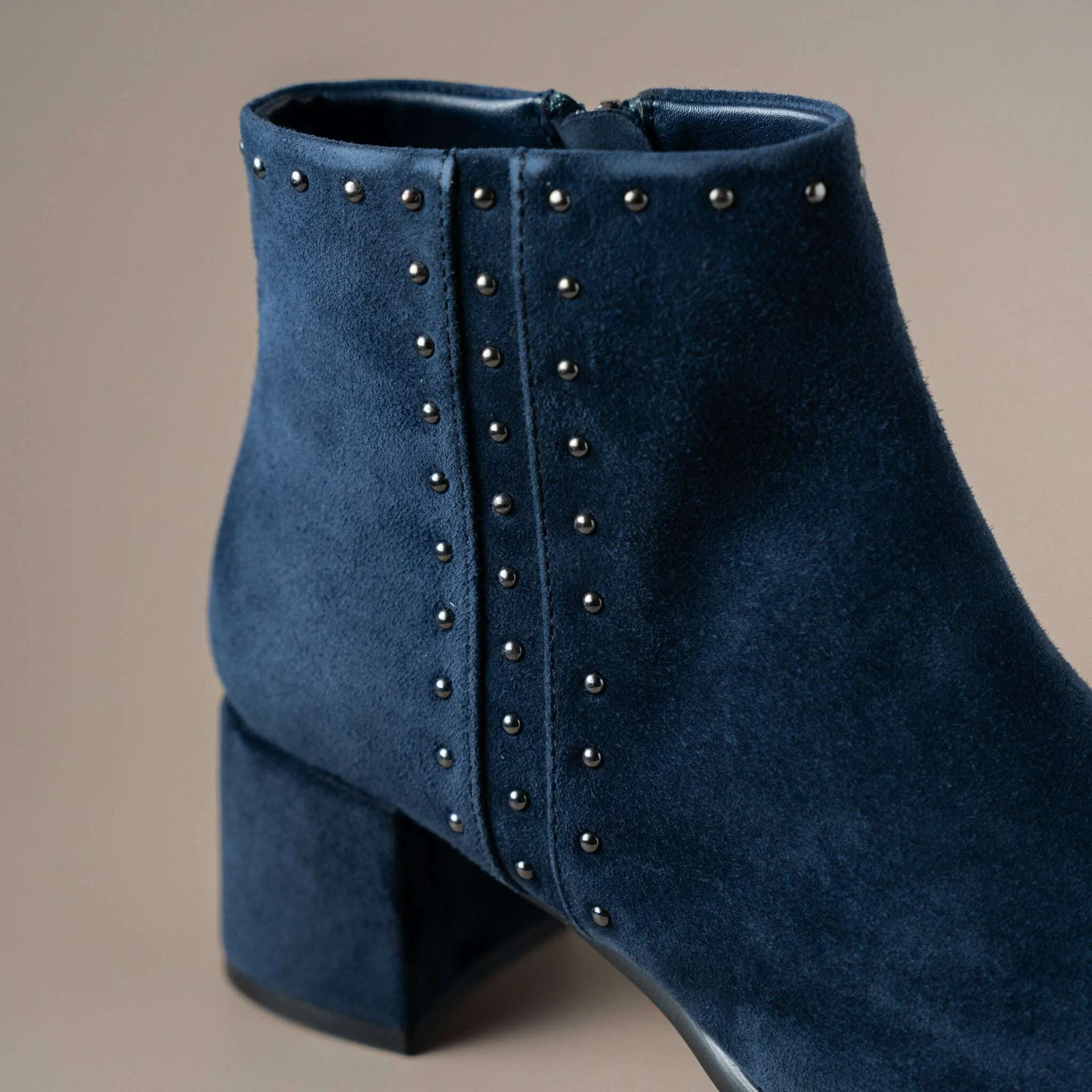 Regarde le Ciel - Pilar in Navy Suede