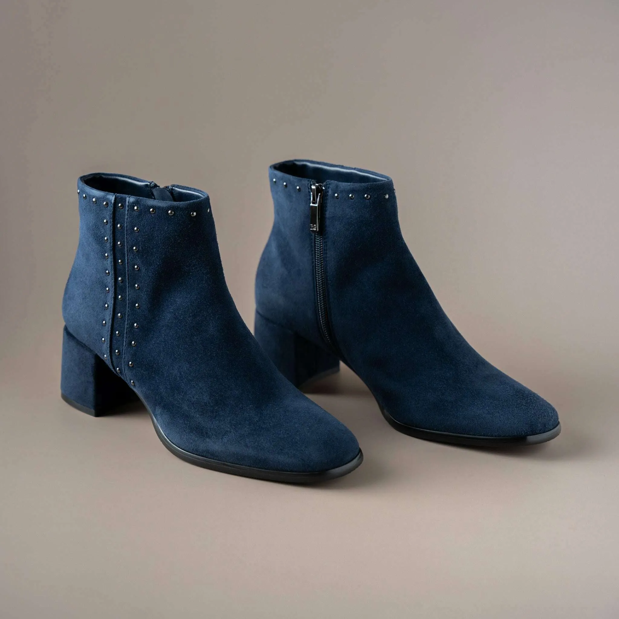 Regarde le Ciel - Pilar in Navy Suede